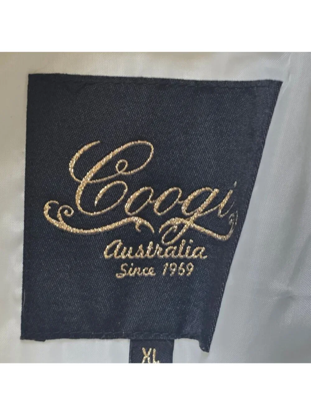 Coogi Womens White Quilted Jacket With Faux Fur Hood & Gold Embroidery Size XL F